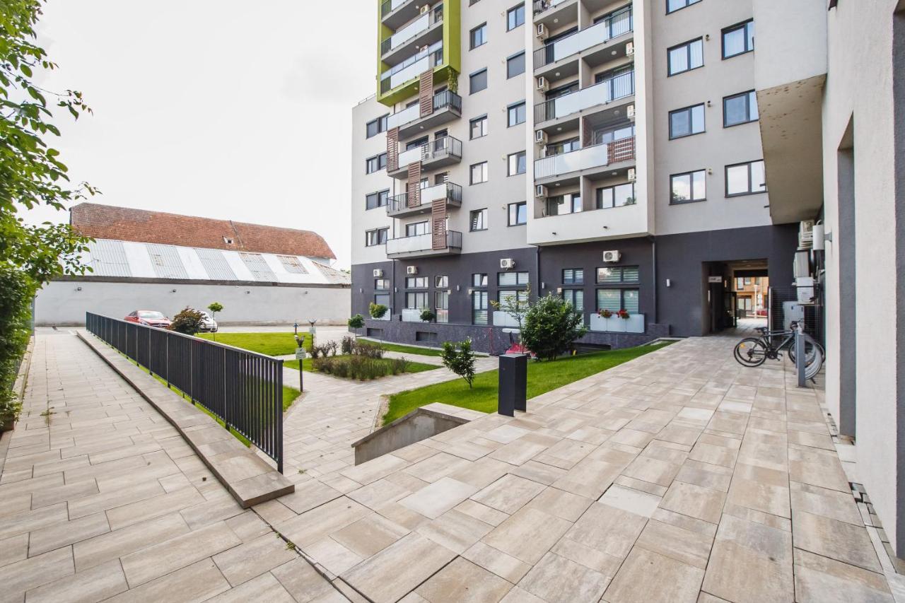 Sunny View 2 Bedroom Central Apartment Oradea Eksteriør bilde