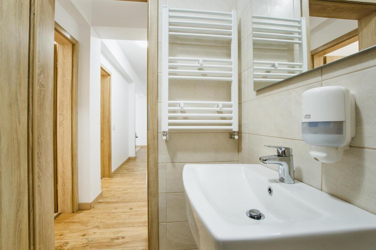 Sunny View 2 Bedroom Central Apartment Oradea Eksteriør bilde