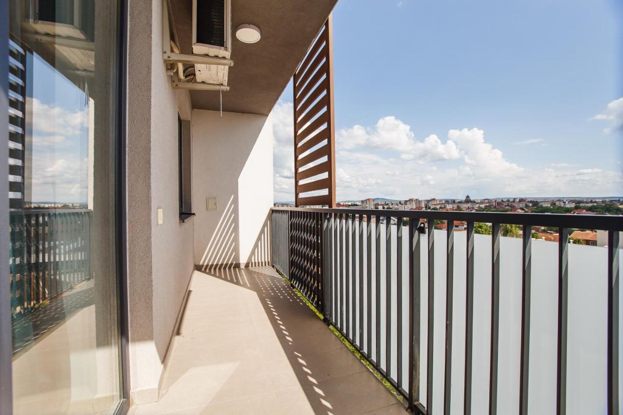 Sunny View 2 Bedroom Central Apartment Oradea Eksteriør bilde