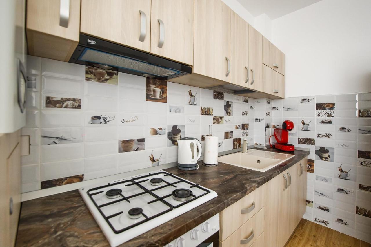 Sunny View 2 Bedroom Central Apartment Oradea Eksteriør bilde